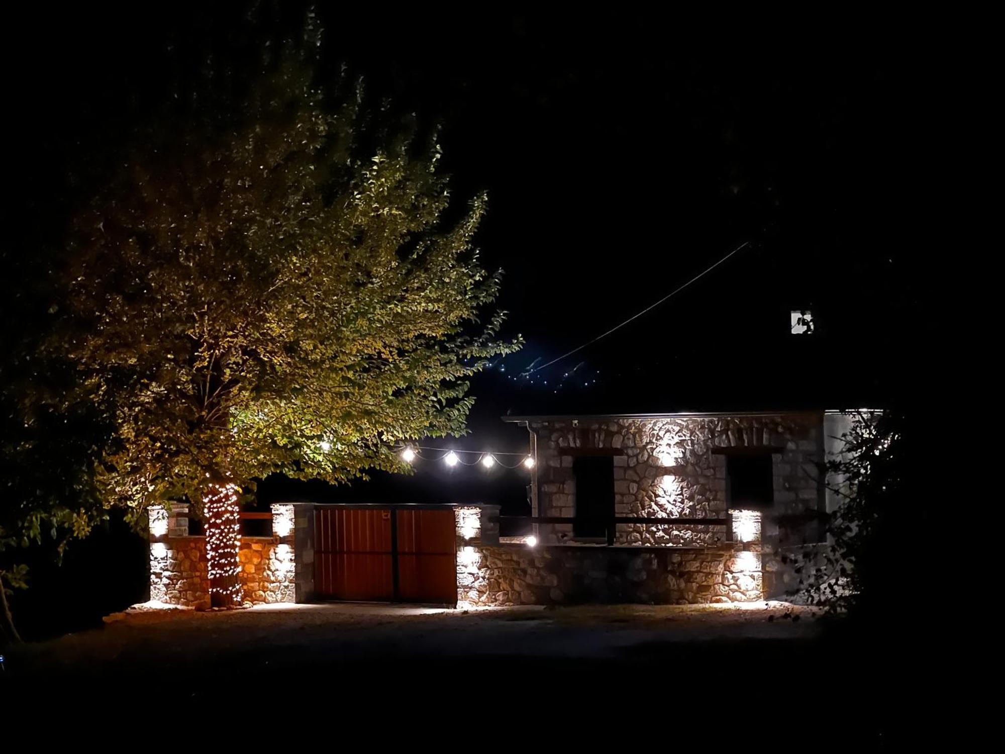 Gasthaus Tovouno Plaka  Exterior foto